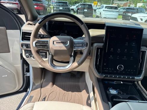 New 2026 GMC Yukon XL Denali w/ Denali Reserve Package AWD/4WD image 16