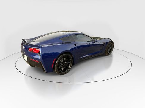 Used 2019 Chevrolet Corvette Stingray Coupe RWD image 8