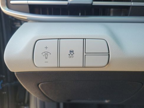 New 2026 Hyundai Elantra Limited image 17