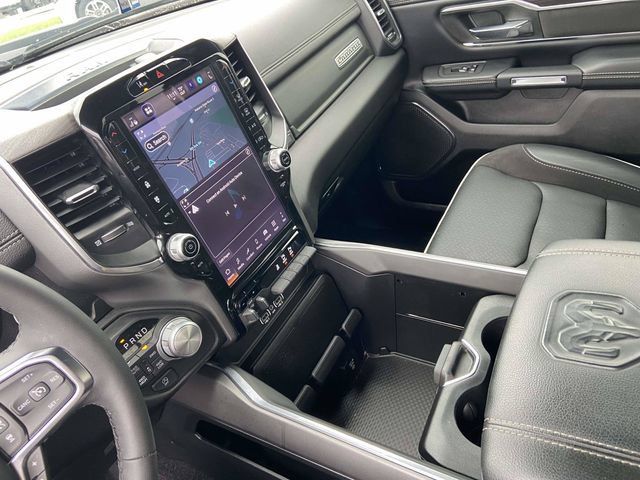 Used 2025 RAM 1500 Laramie w/ Sport Appearance Package AWD/4WD image 14