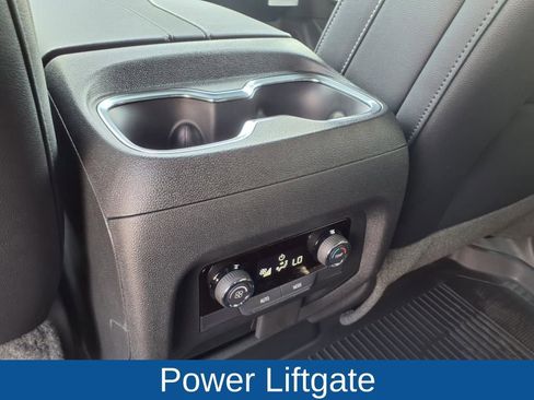 New 2026 Chevrolet Traverse LT w/ Driver Confidence Package image 18