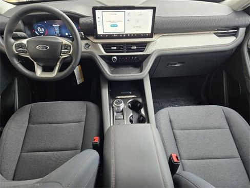 New 2025 Ford Explorer Active image 18