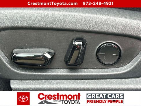 Used 2022 Lexus ES 300h w/ Premium Package image 15