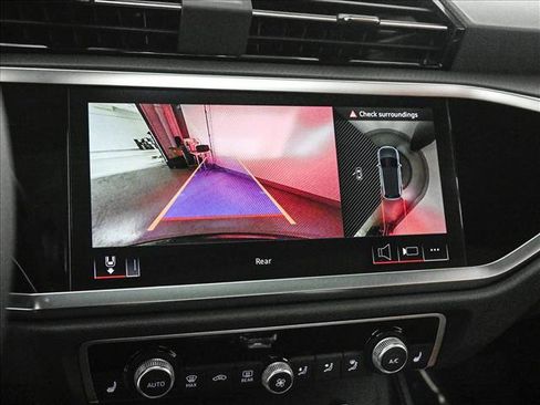 Used 2025 Audi Q3 2.0T Premium Plus w/ Premium Plus Package image 14