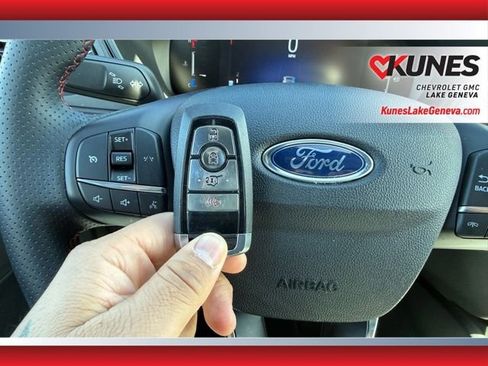 Used 2025 Ford Escape ST-Line image 40