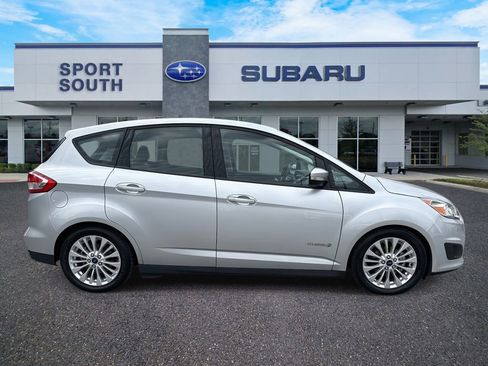 Used 2017 Ford C-MAX SE w/ Cold Weather Package image 2