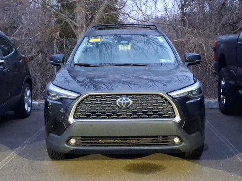 Certified 2024 Toyota Corolla Cross XLE image 3
