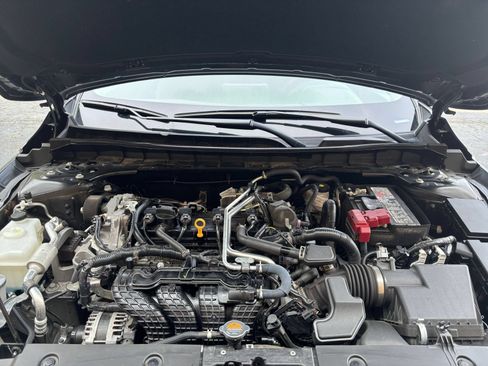 Used 2025 Nissan Altima 2.5 SV FWD image 32