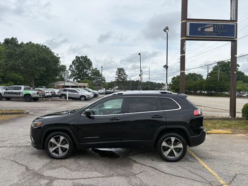 Used 2020 Jeep Cherokee Limited FWD image 3