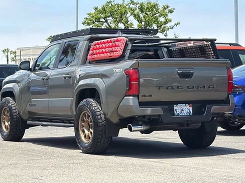 Used 2024 Toyota Tacoma TRD Sport AWD/4WD image 6