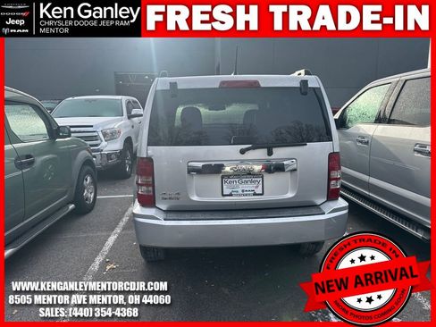 Used 2012 Jeep Liberty Sport image 7