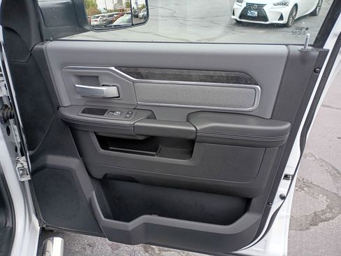 Used 2021 RAM 2500 Big Horn w/ Level 1 Equipment Group image 15