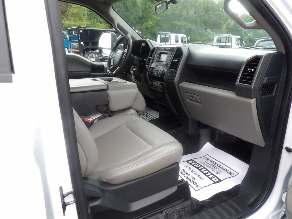 Used 2022 Ford F550 2WD Crew Cab Super Duty w/ Power Equipment Group image 39