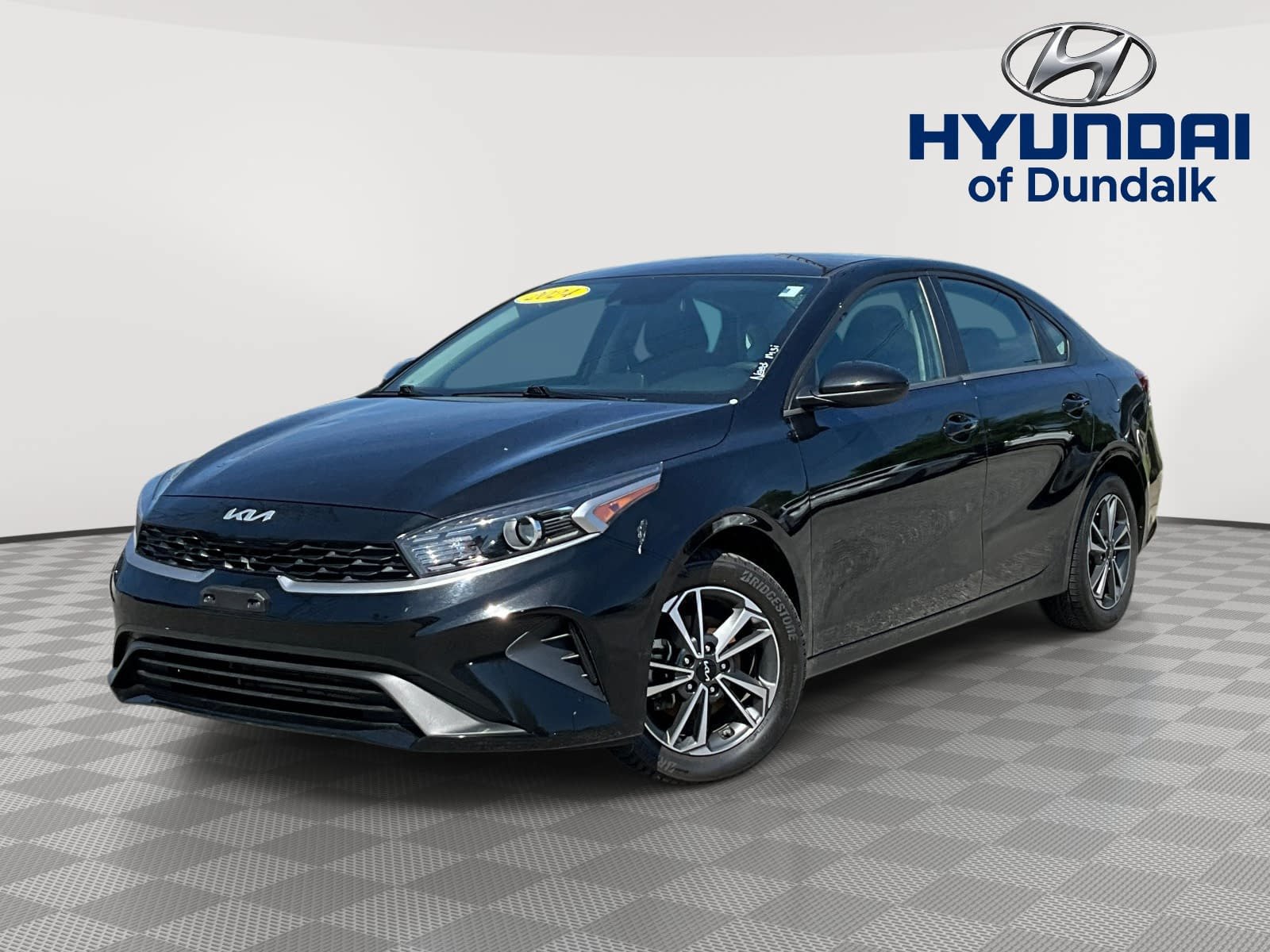 Used 2024 Kia Forte LXS FWD image 5
