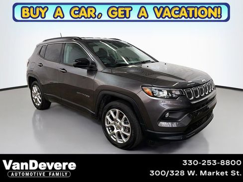 Used 2022 Jeep Compass Latitude AWD/4WD image 1