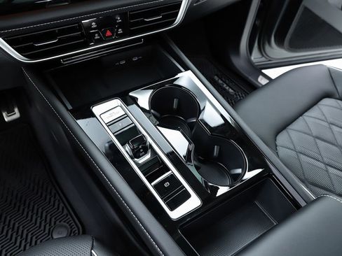 New 2026 Volkswagen Atlas SEL Premium R-Line image 24