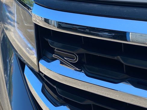 Certified 2023 Volkswagen Atlas Cross Sport SEL Premium R-Line AWD/4WD image 3