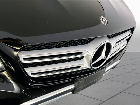 Certified 2019 Mercedes-Benz GLC 300 4MATIC image 29