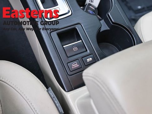 Used 2016 Subaru Outback 3.6R Limited image 21