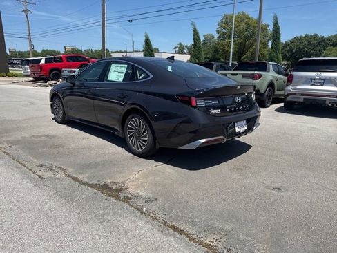 New 2025 Hyundai Sonata SEL image 3