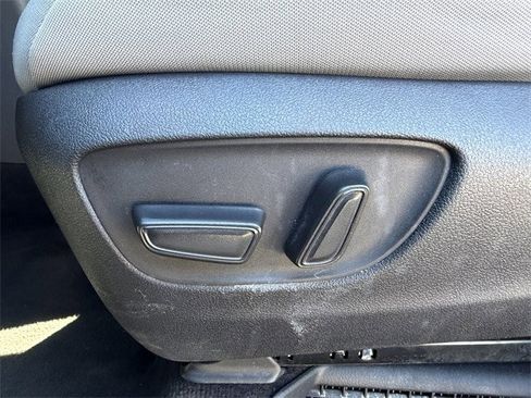 Certified 2024 Toyota Sienna LE image 25