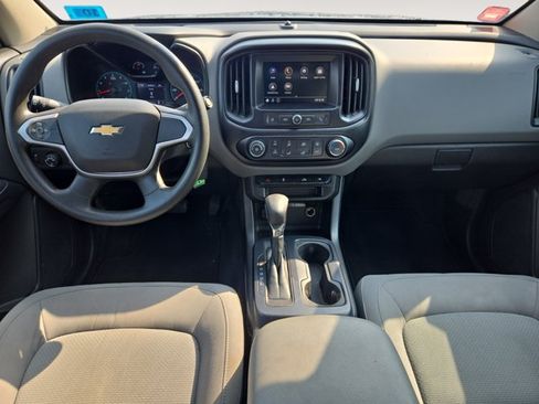 Used 2022 Chevrolet Colorado W/T w/ WT Convenience Package AWD/4WD image 10
