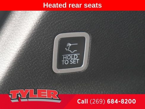 New 2027 Chrysler Pacifica Limited FWD image 18