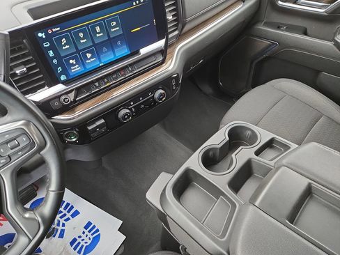 Used 2024 Chevrolet Silverado 3500 LT image 25