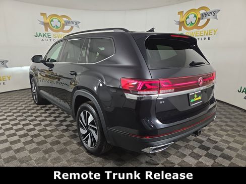 Used 2025 Volkswagen Atlas SE image 7