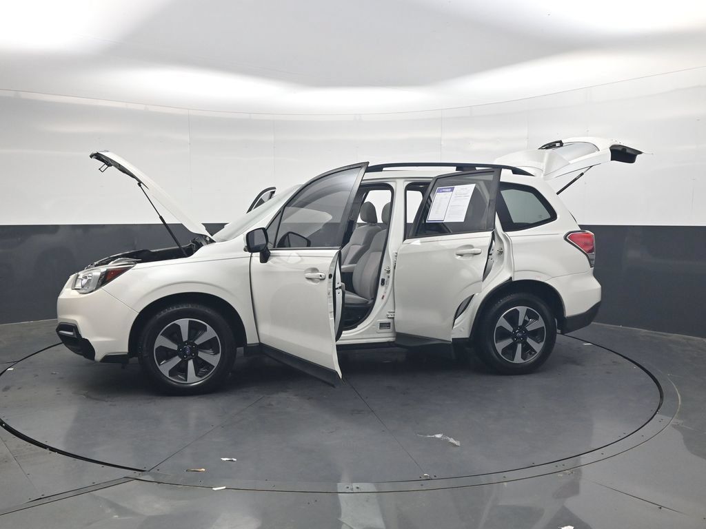 Used 2018 Subaru Forester 2.5i Premium AWD/4WD image 39