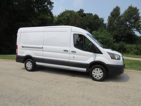 Used 2016 Ford Transit 250 148 Medium Roof RWD image 4
