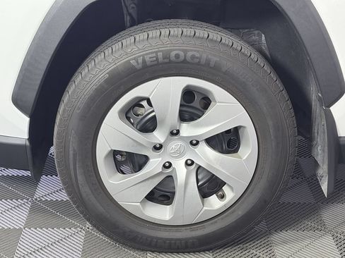 Used 2024 Toyota RAV4 LE FWD image 9