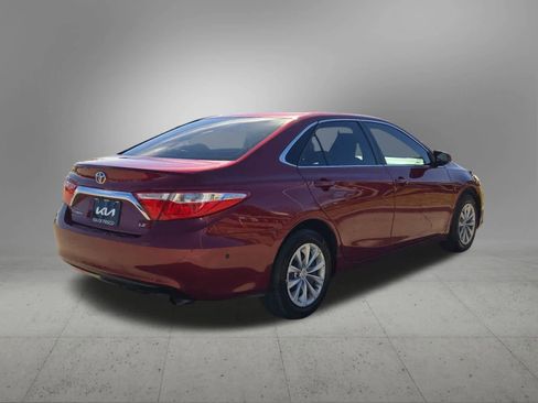 Used 2017 Toyota Camry LE image 6