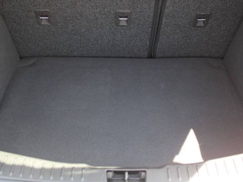 Used 2018 Ford Focus SE FWD image 12