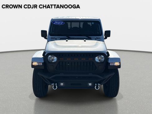 Certified 2023 Jeep Gladiator Sport image 9
