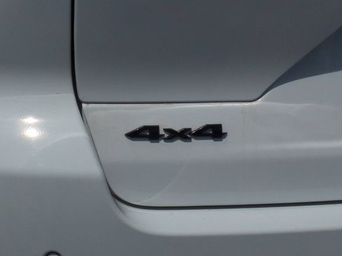 Used 2024 Jeep Grand Cherokee Altitude AWD/4WD image 50