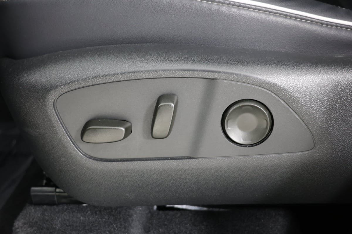 Used 2026 Buick Enclave Sport Touring AWD/4WD image 25