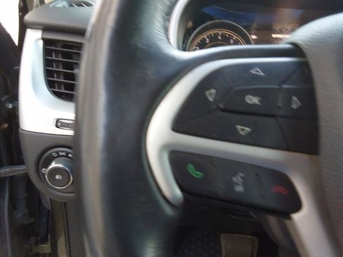 Used 2015 Jeep Cherokee Trailhawk w/ Cold Weather Group image 15