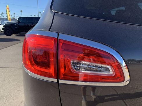 Used 2014 Buick Enclave Leather w/ Trailering Provision Package image 43