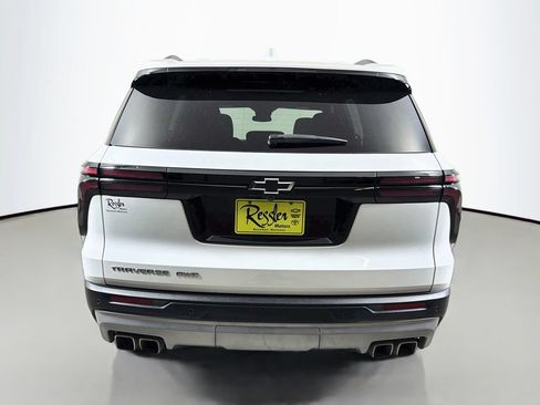 Used 2025 Chevrolet Traverse LT w/ Sun and Wheel Package AWD/4WD image 7