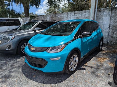 Used 2020 Chevrolet Bolt LT FWD image 3