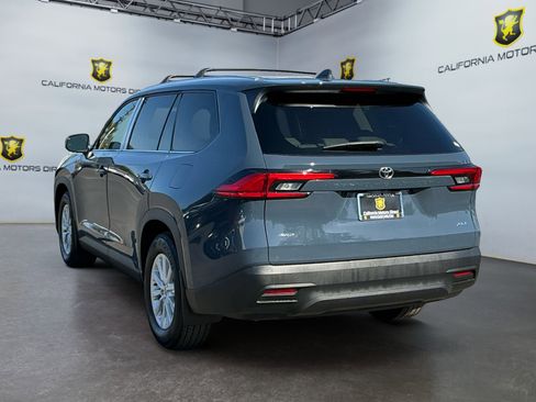 Used 2024 Toyota Grand Highlander AWD image 7