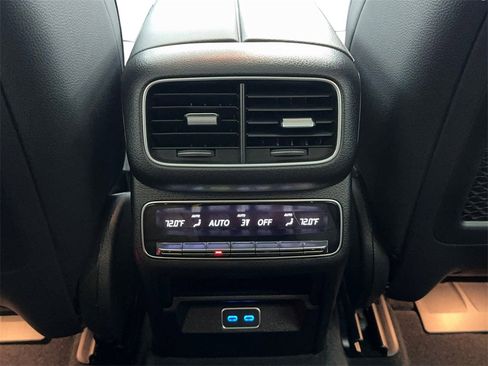 Used 2025 Mercedes-Benz GLS 450 4MATIC image 25