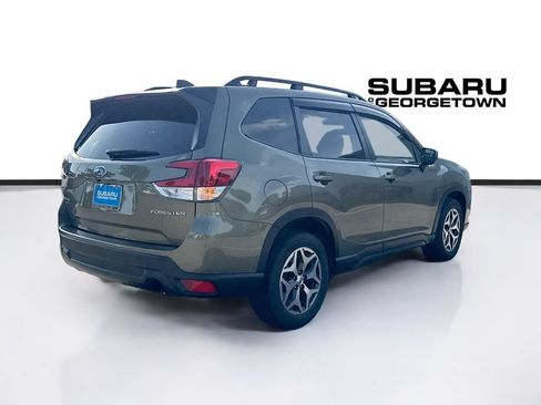 Used 2024 Subaru Forester Premium AWD/4WD image 7