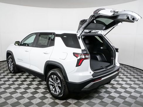 New 2026 Chevrolet Equinox LT image 32