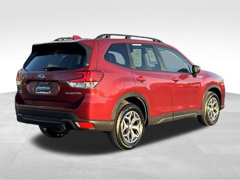 Used 2023 Subaru Forester Premium image 7