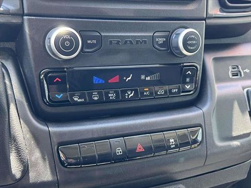 Used 2025 RAM ProMaster 2500 w/ Convenience Group FWD image 29