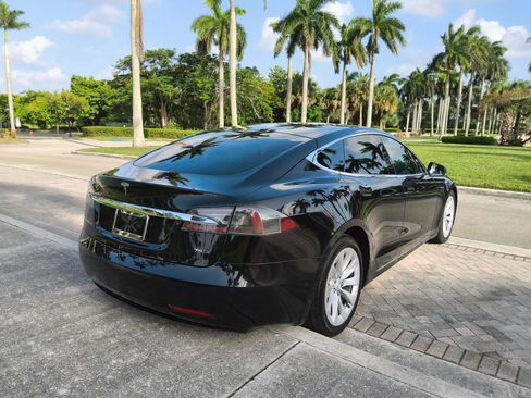 Used 2017 Tesla Model S 75D AWD/4WD image 18