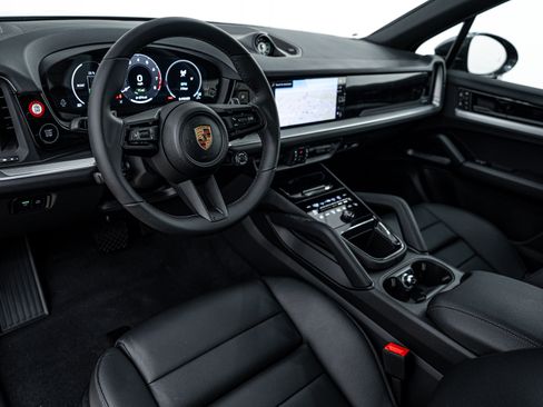 New 2025 Porsche Cayenne E-Hybrid image 4
