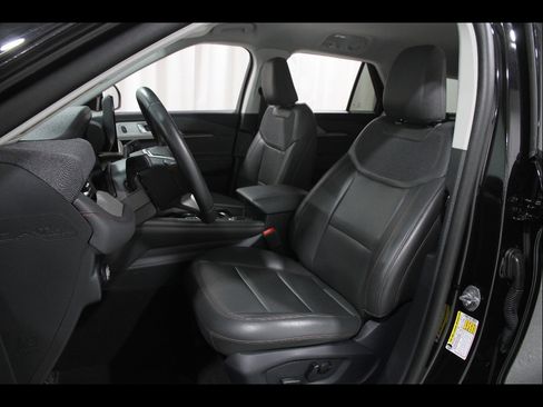 Used 2025 Ford Explorer Active w/ Active Comfort Package AWD/4WD image 5